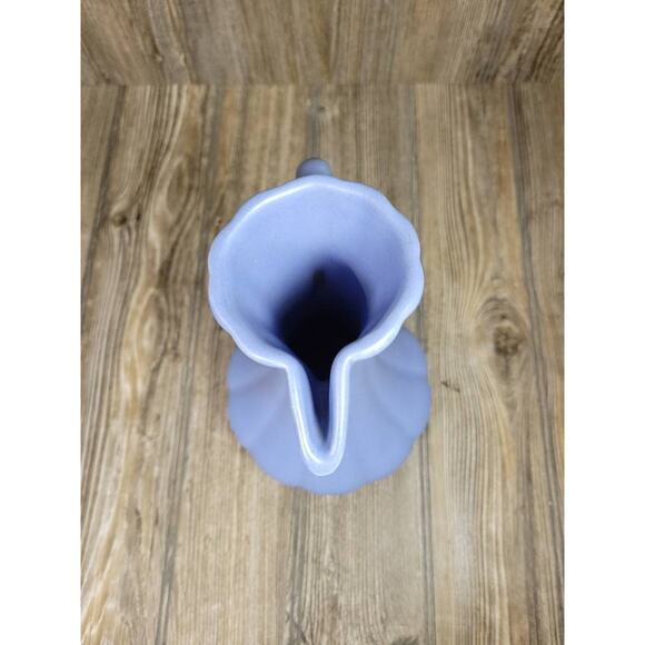 Vintage Camark Pottery Pitcher, Periwinkle Blue Vase, Ribbed Art Pottery Ewer - Picture 4 of 6